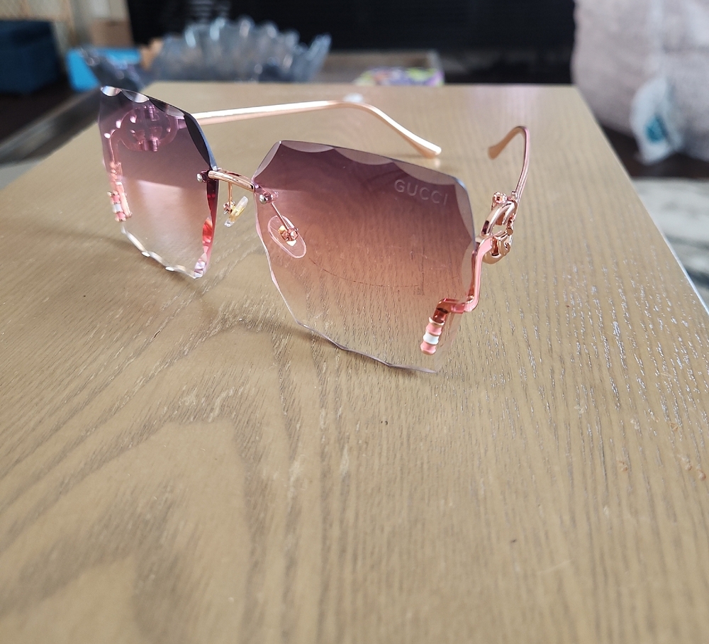 Gucci Rose-Tinted Sunglasses